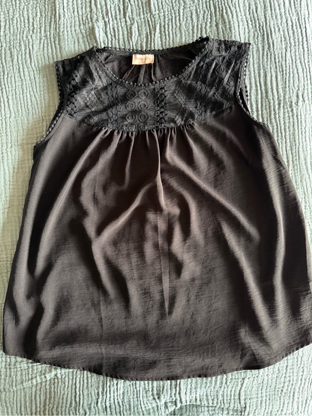 Sleeveless Black Lace Yoke Camisole